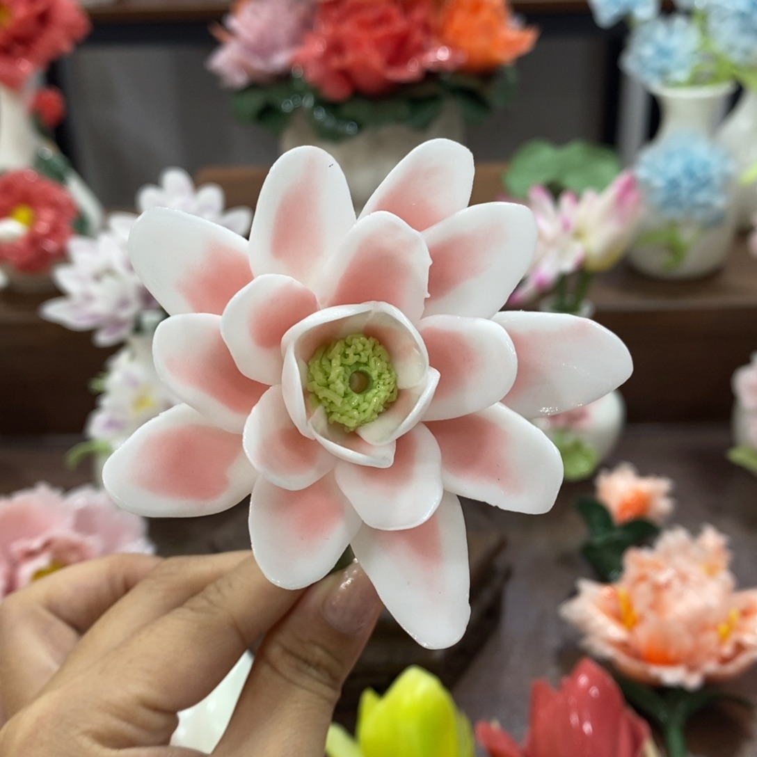 摆件陶瓷手工花摆件