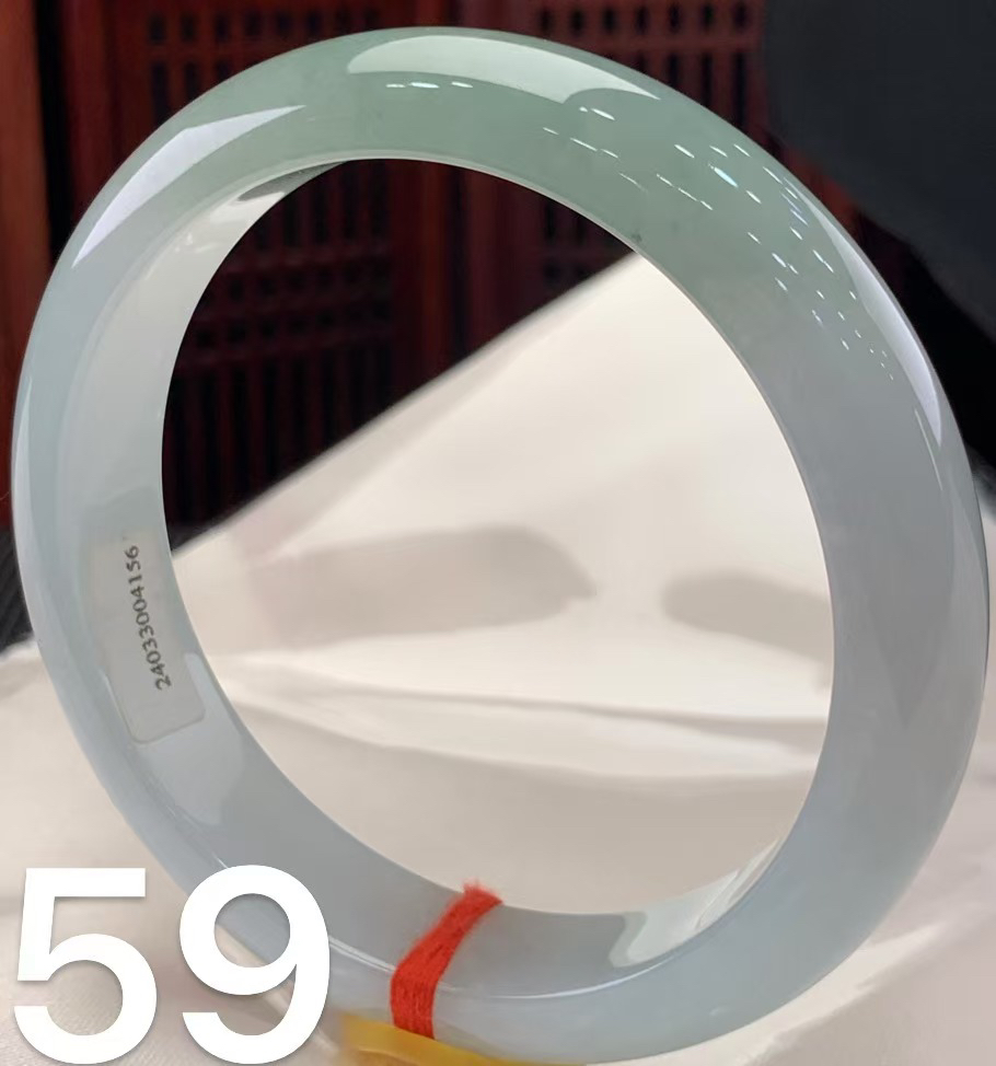 天然缅甸A货翡翠冰种正圈