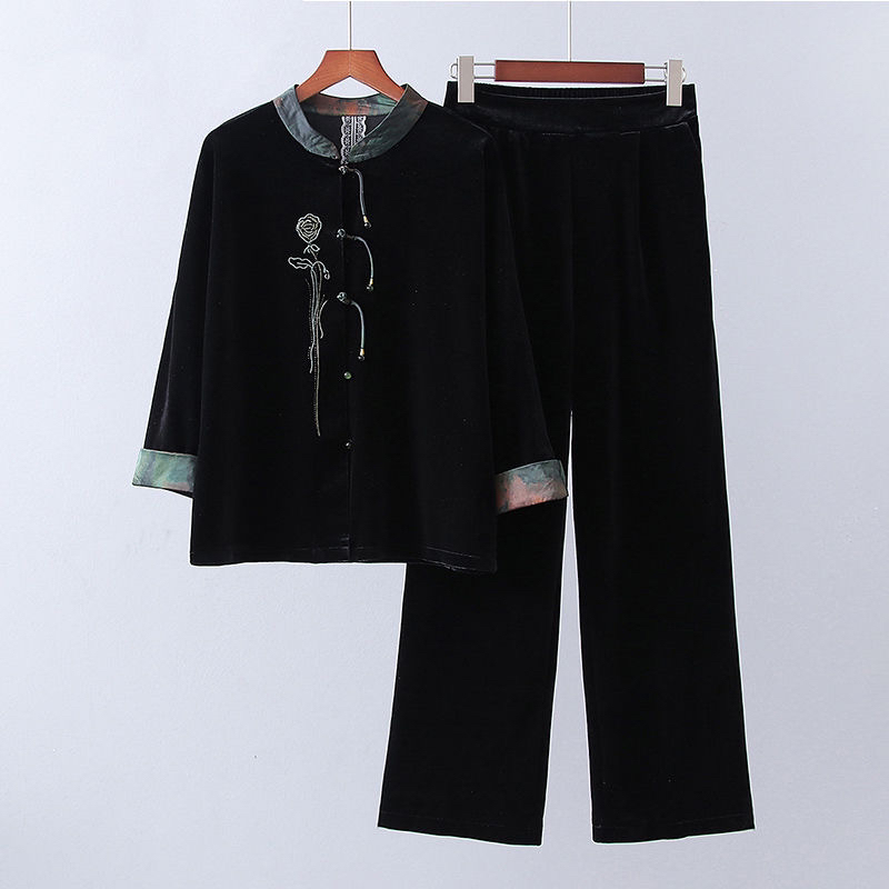 2025年金丝绒女装时尚气质