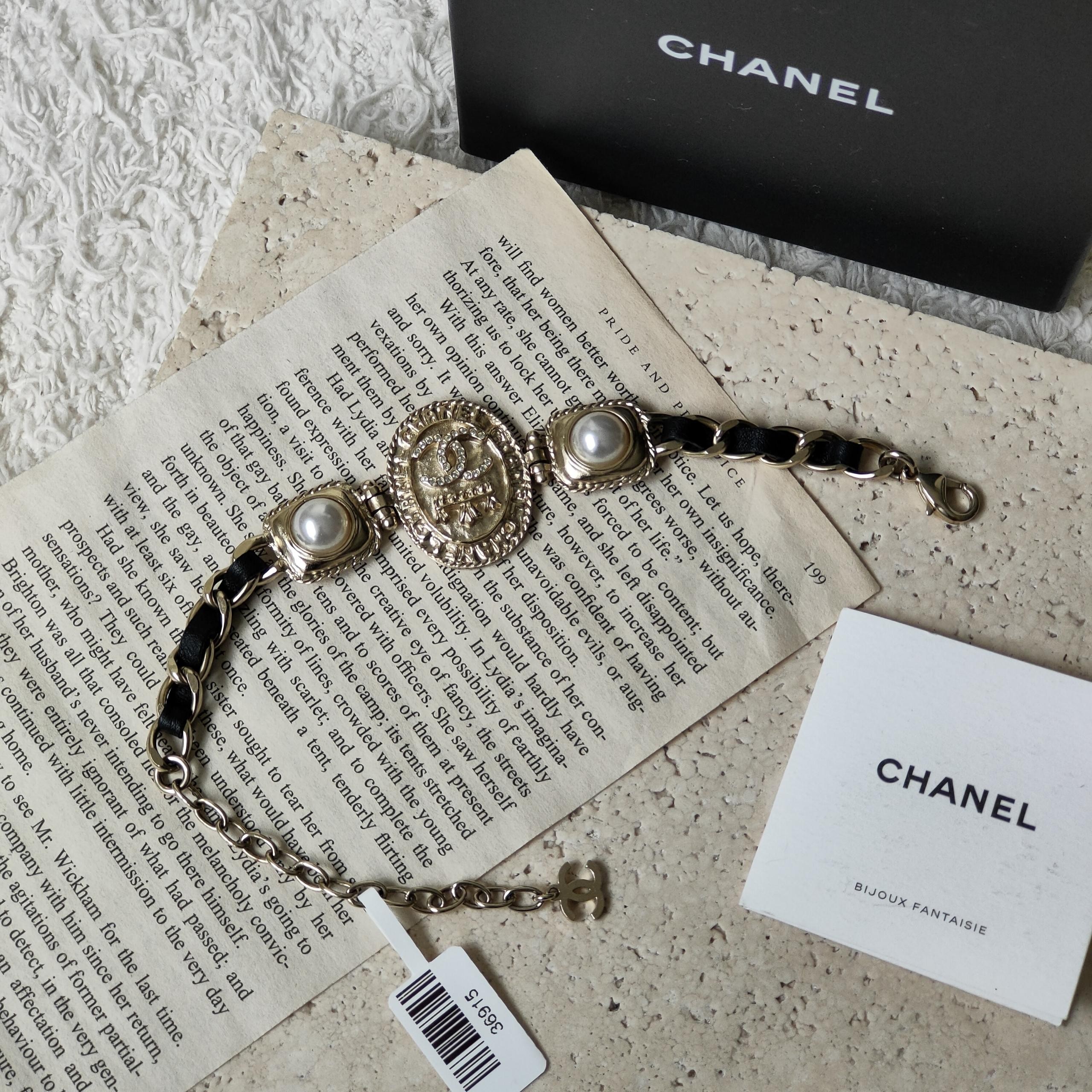 95新 Chanel/香奈儿 Chanel 21A黑金复古皮穿链条吊牌手链 36915