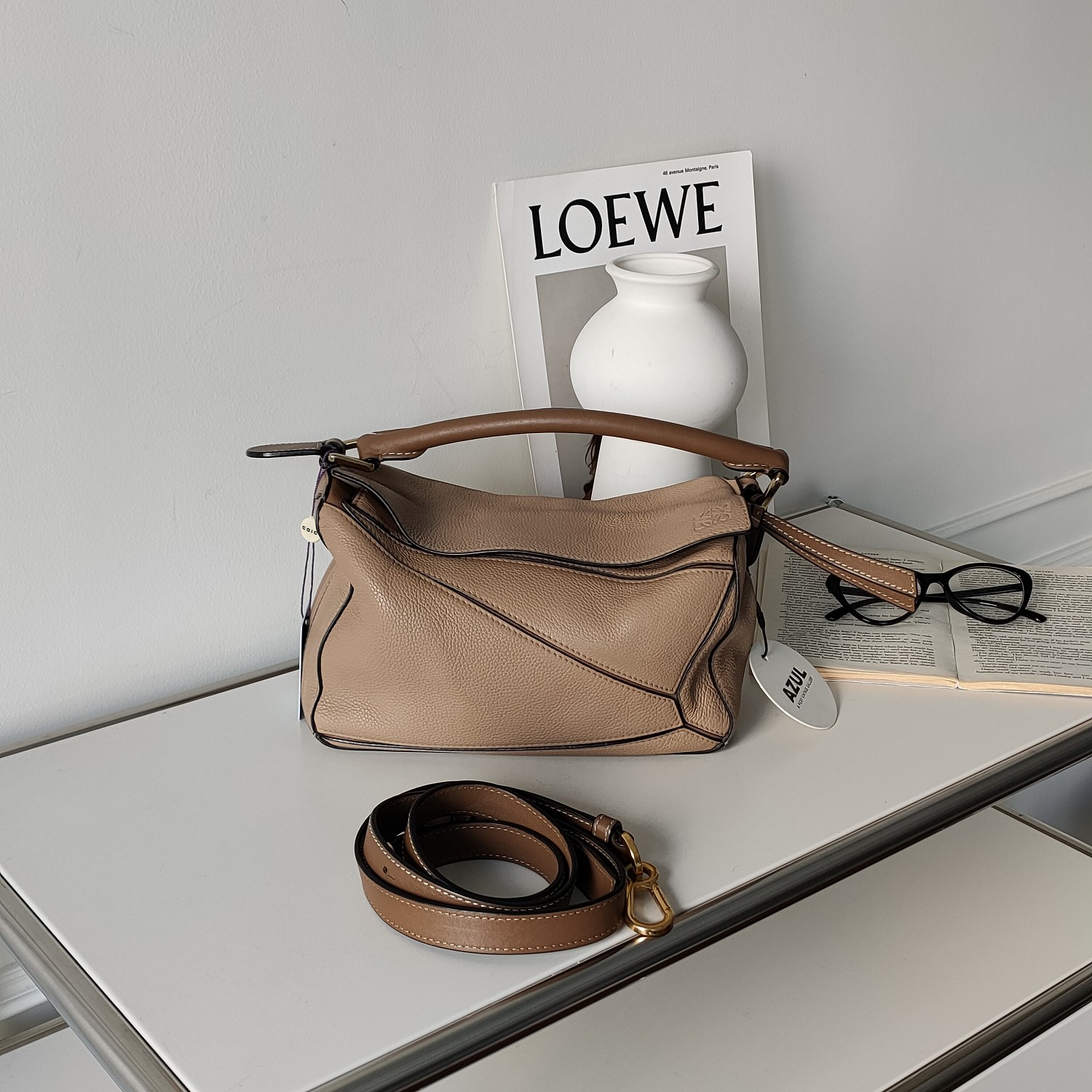 95新 LOEWE/罗意威 AZUL-沙色牛皮金扣puzzle小号斜挎包36315
