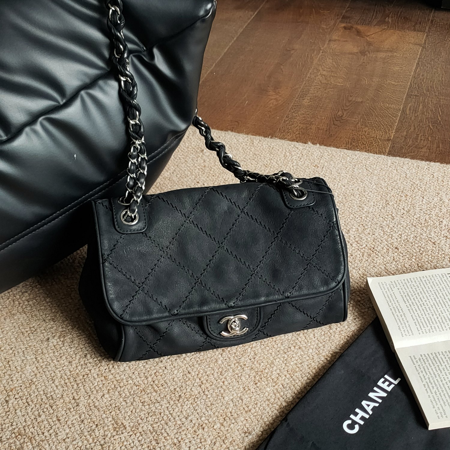 95新 Chanel/香奈儿 Azul中古-黑银麂皮外缝线麻花链胖墩包 35054