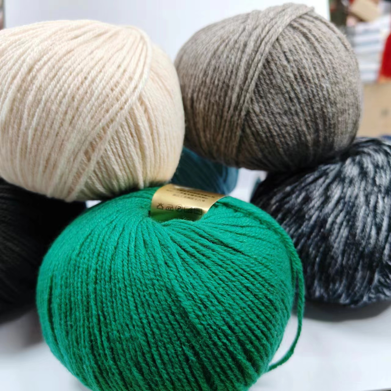 正品羊绒羊毛手工编织中粗线 一团50g