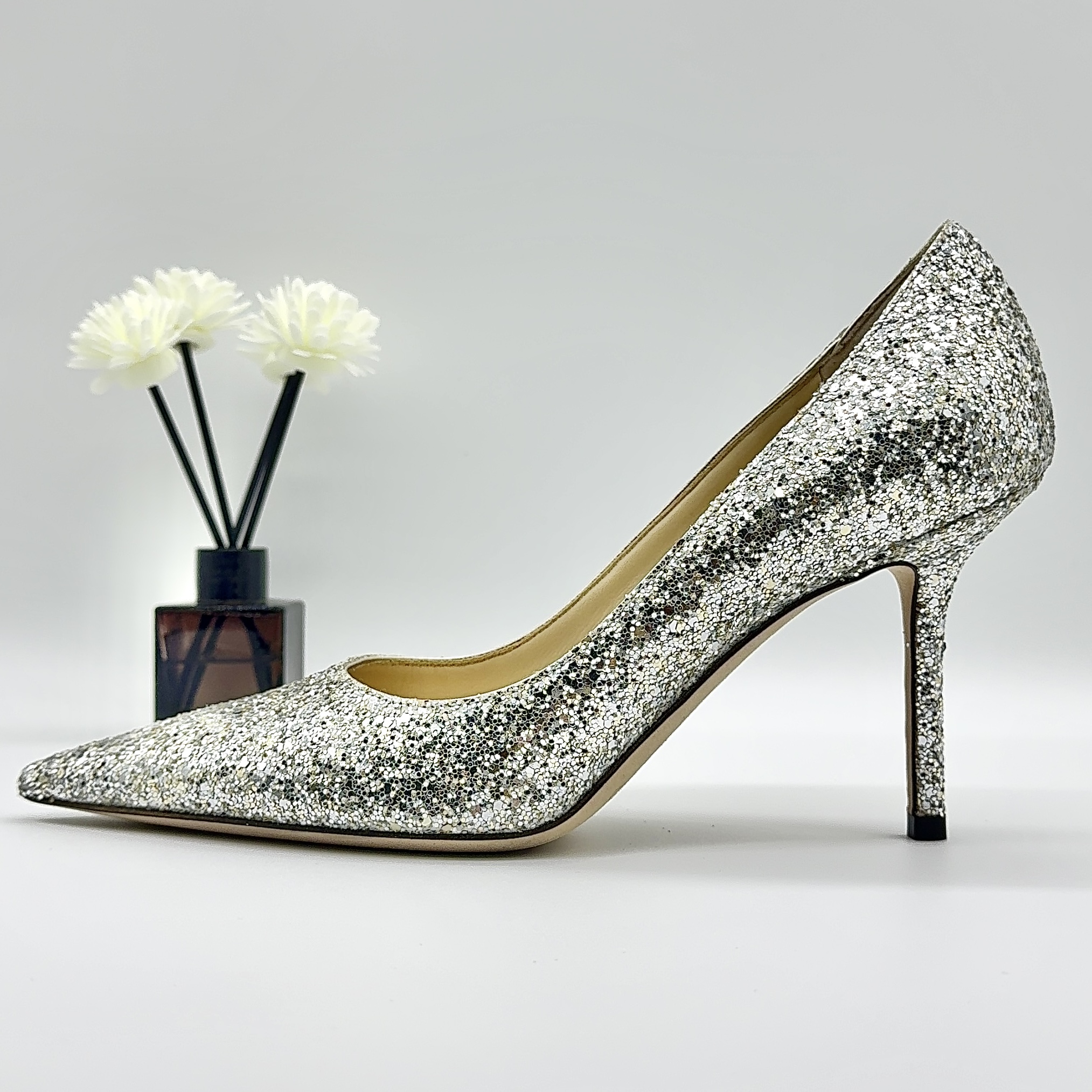 99新 JIMMY CHOO/吉米周 36-37码/银色亮片浅口细跟时尚高跟鞋