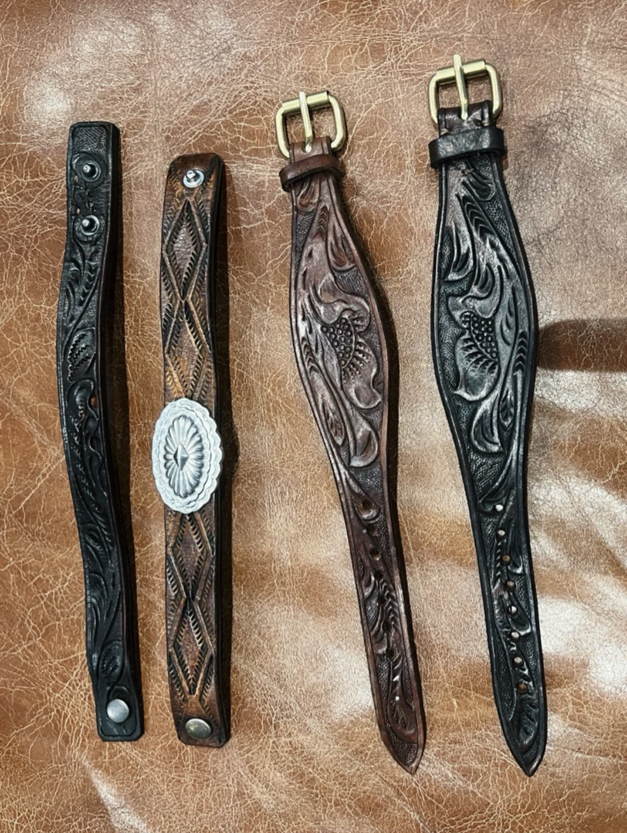 TRAD BAND雕花手环