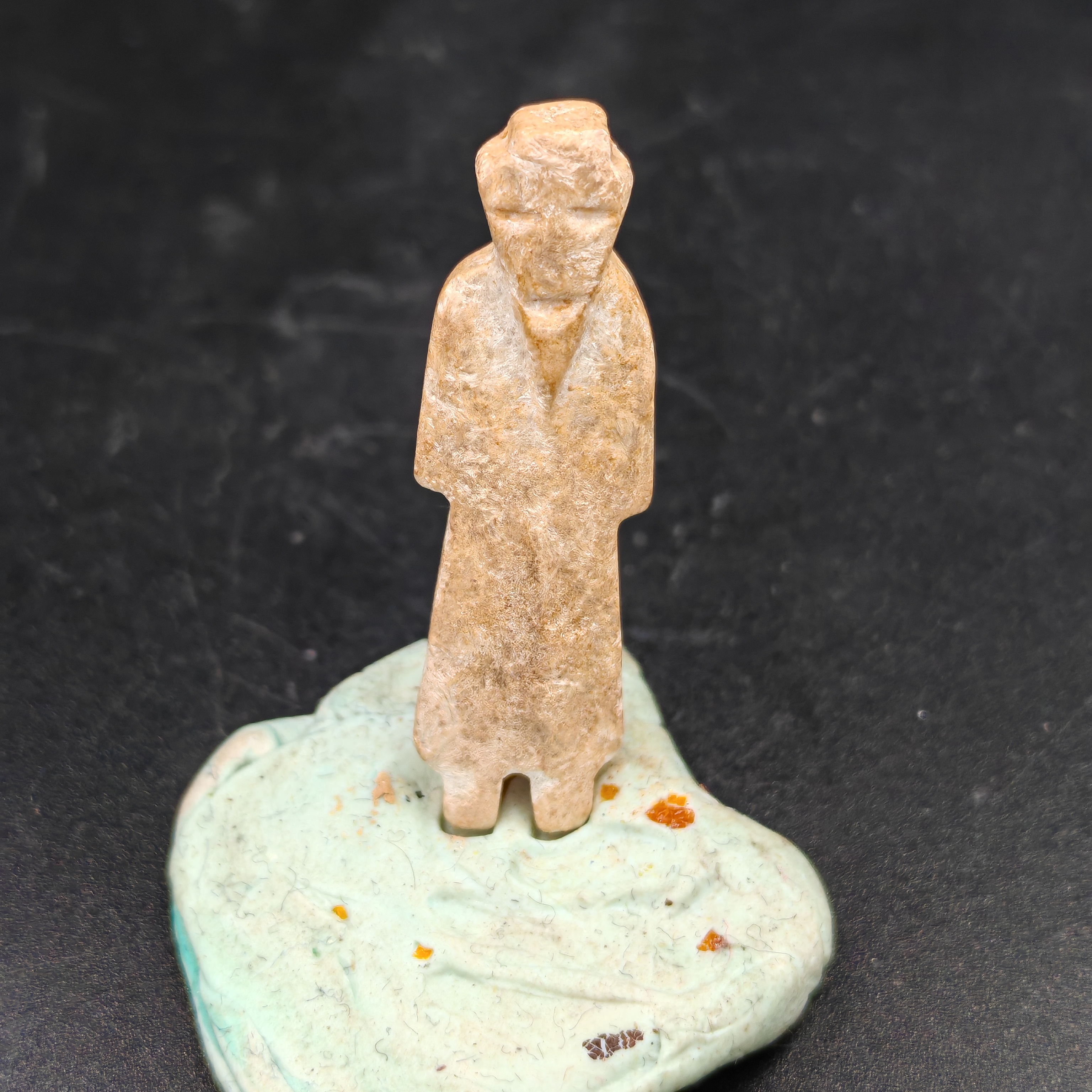 1226下午001和田玉翁仲