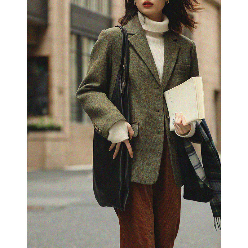 气质显瘦羊毛呢纯色西装女秋冬设计感单排扣休闲外套0319