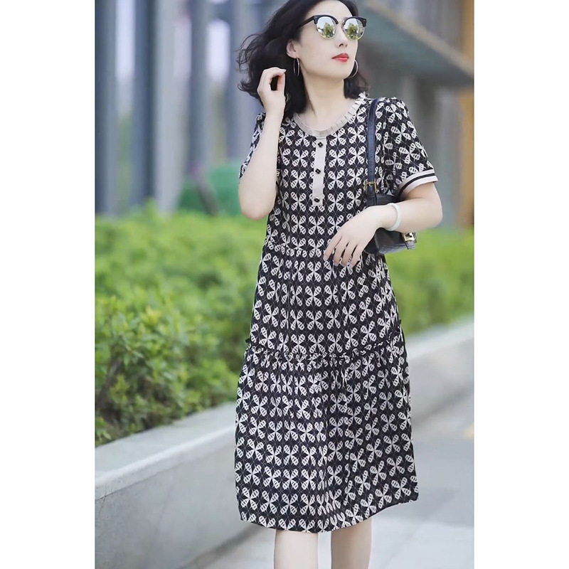 减龄百搭优雅显瘦高端大牌梨型身材碎花长裙5143