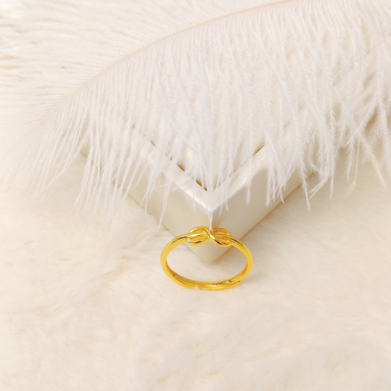 足金999爱无限蝴蝶结黄金戒指简单设计款小众女戒生日礼物送女友