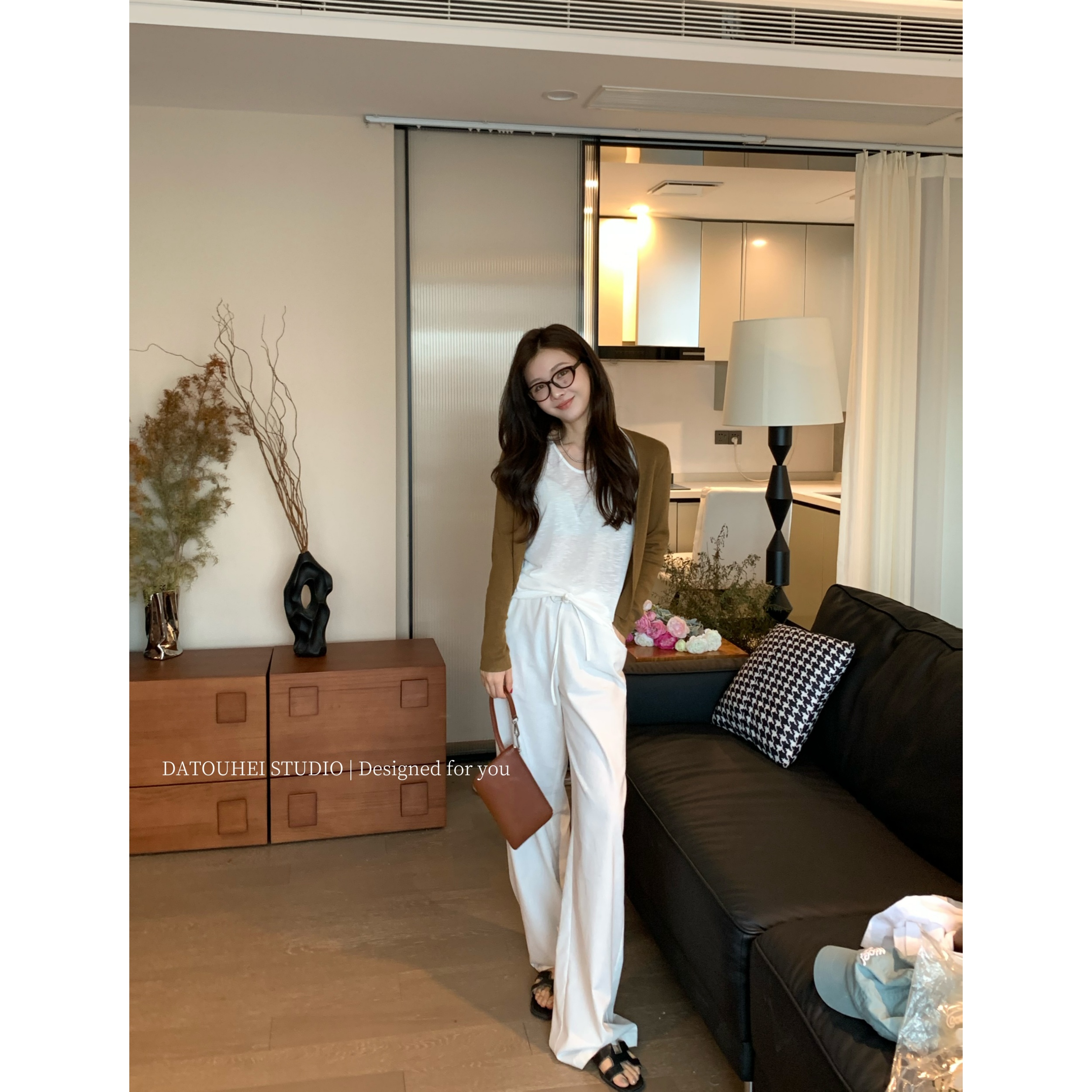 大头黑STUDIO【流金岁月】2024女早秋百搭气质针织开衫D224X12243