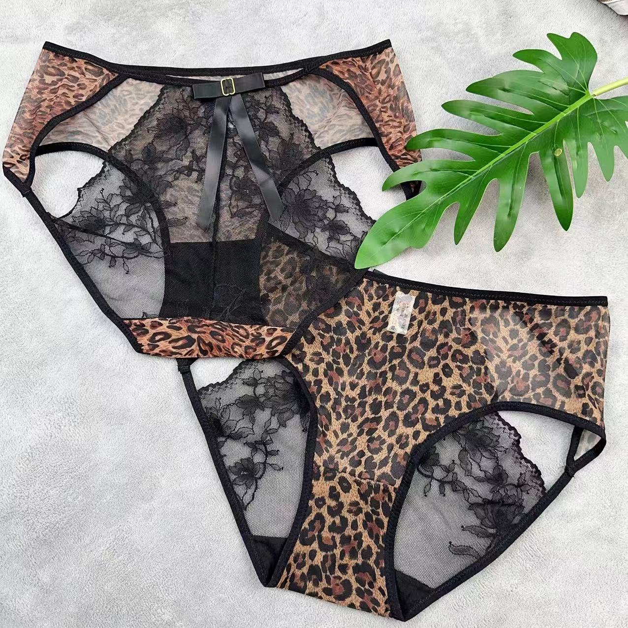 轻奢高品法式风蕾丝豹纹印花中腰贴肤女士三角性感内裤