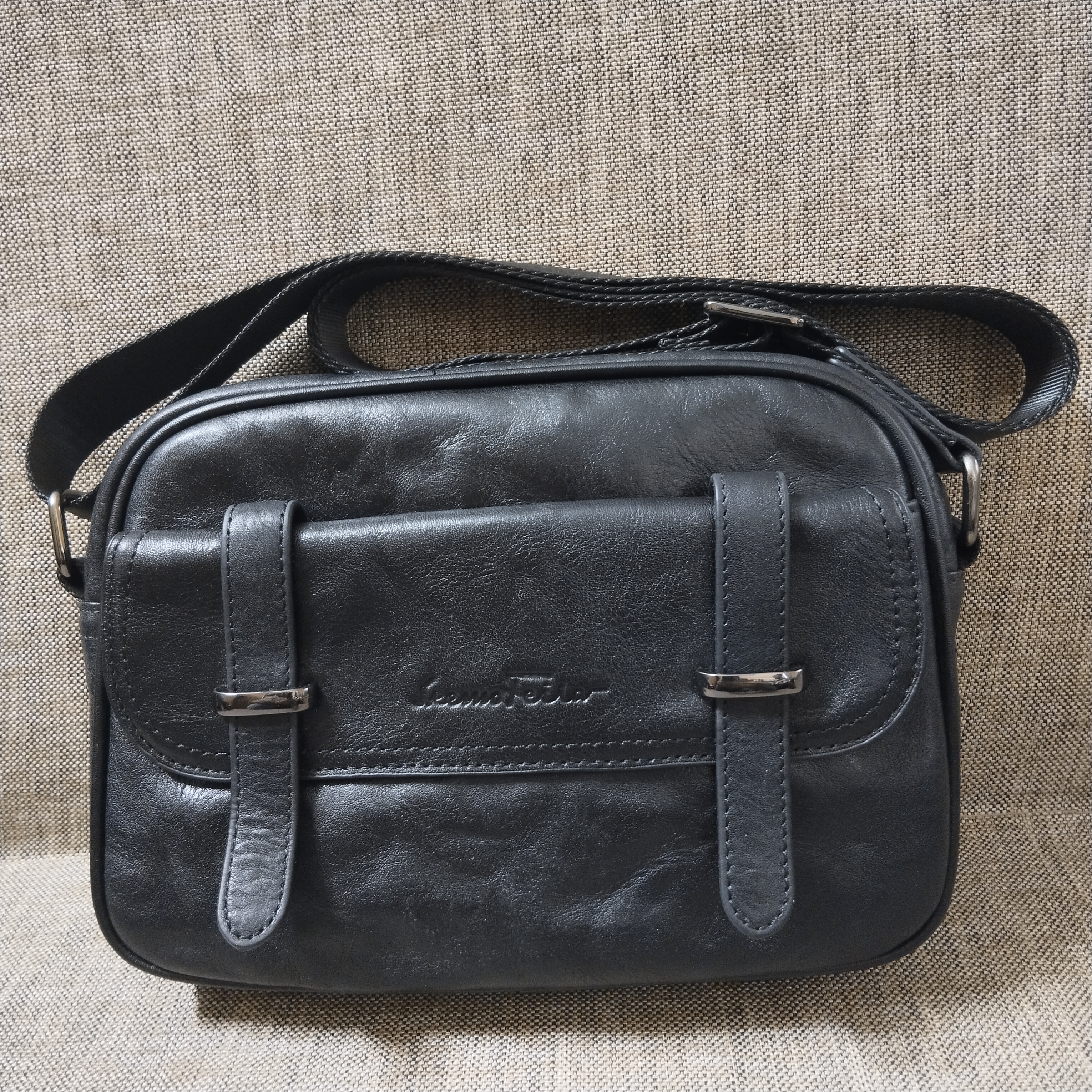 经典时尚男士单肩斜挎头层牛皮邮差包