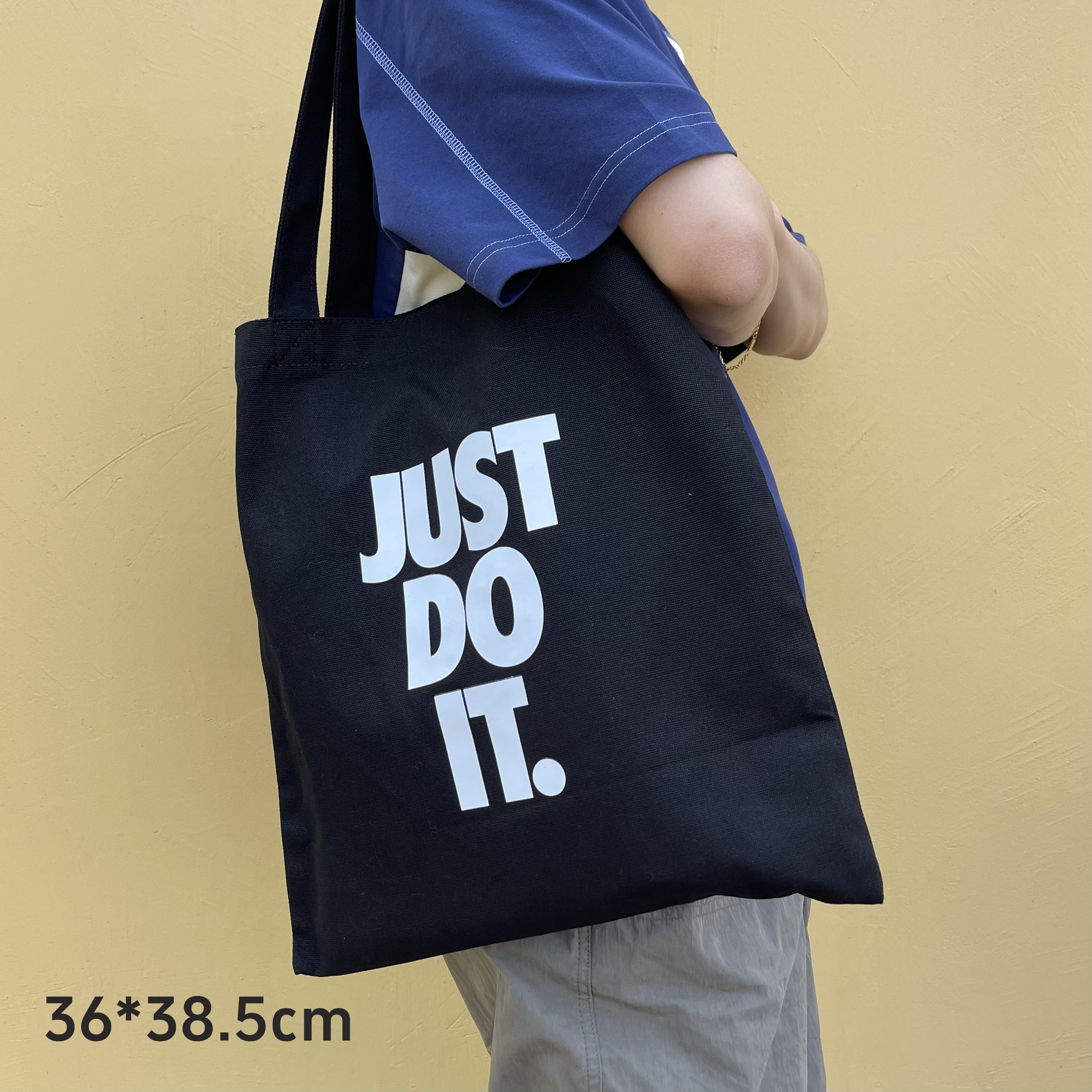 NIKE/耐克男女情侣黑色SWOOSH帆布袋简约单层托特包袋BG018-010A