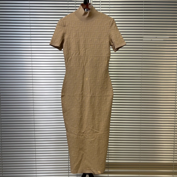 95新 FENDI/芬迪 卡其色老花连衣裙 40码 有瑕疵 ys000041