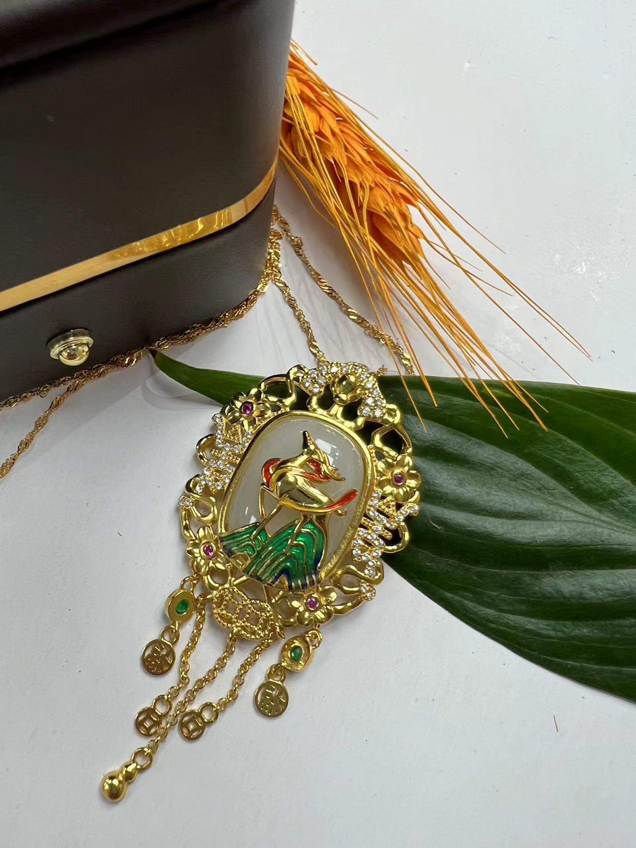 S925银镶和田玉珐琅一鹿有你流苏吊坠363