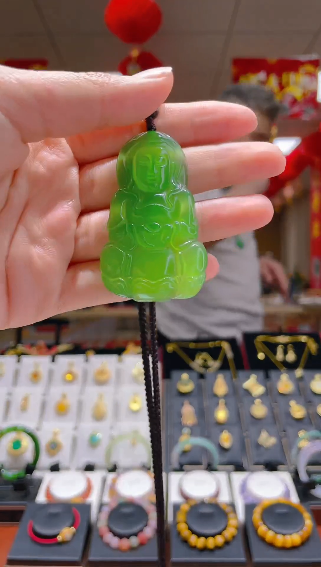 【闪购商品】玛瑙/玉髓颈饰未镶嵌帝王绿坐观音