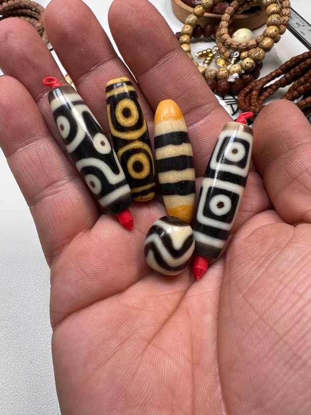 聚缘博古镶蚀玛瑙珠