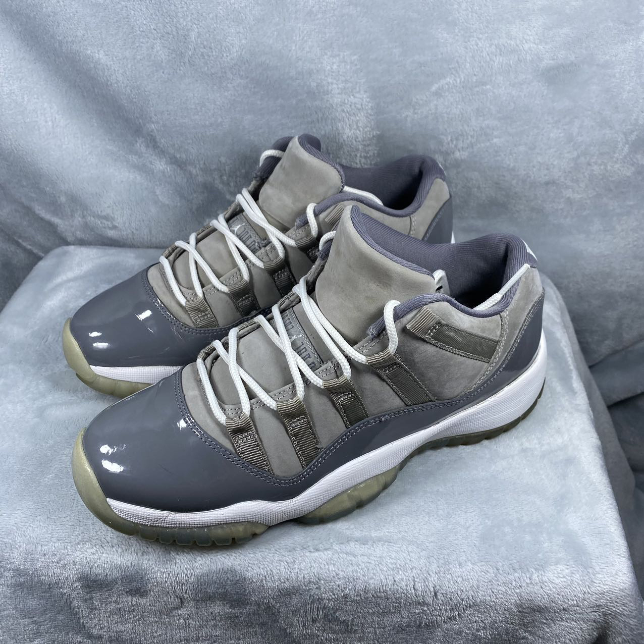 38码 AJ11 low 酷灰 篮球鞋 9新 公价1599