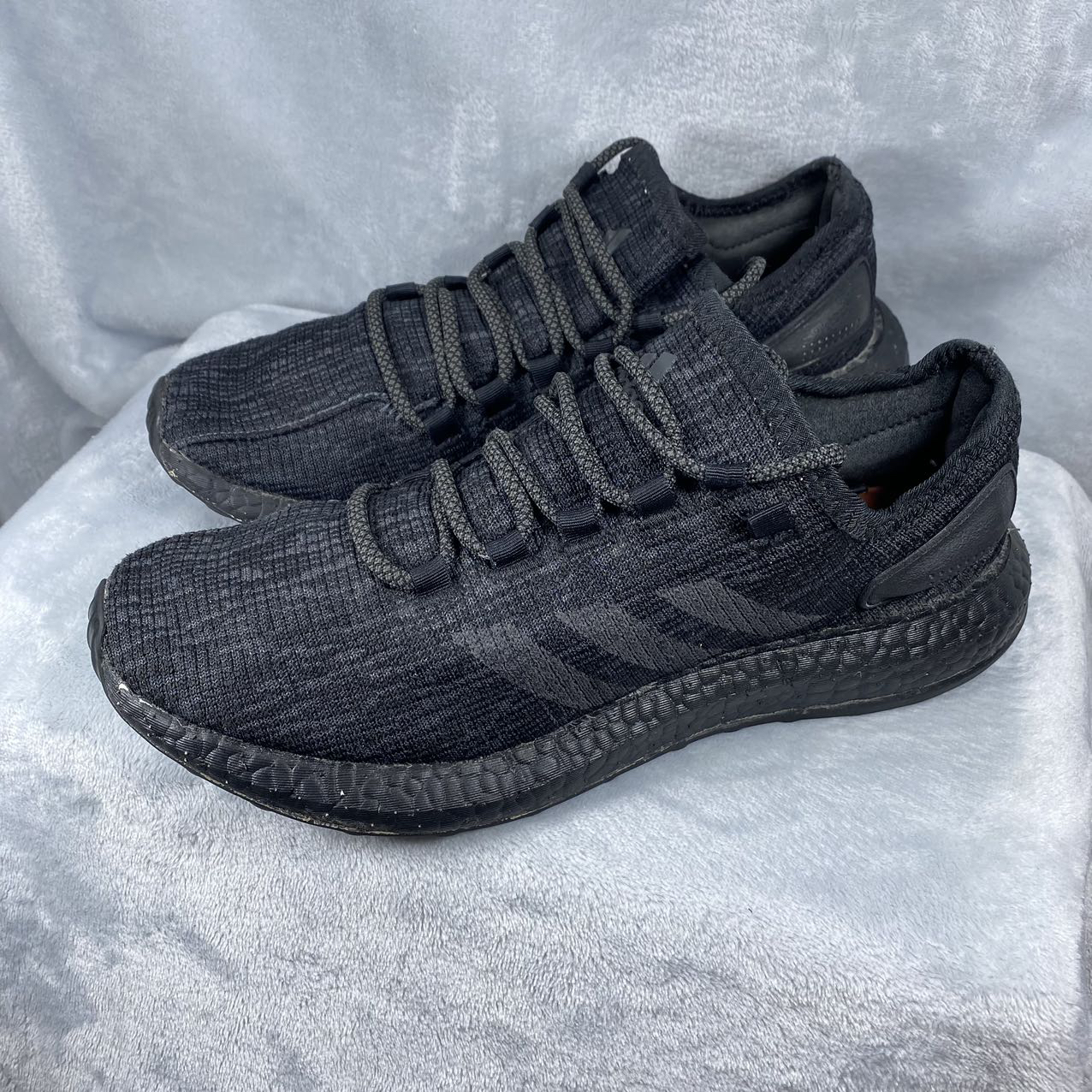 42.5码 阿迪 boost 休闲运动鞋 8新 公价1299