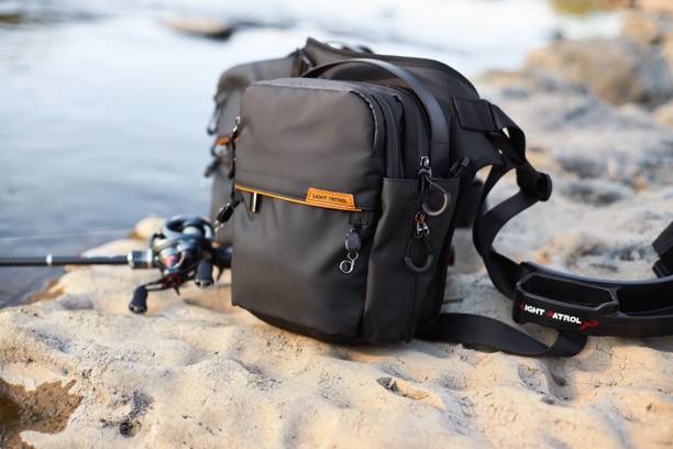 轻巡路亚包插竿多功能钓鱼腰包斜跨包渔具竿包专用收纳包杆包腿包