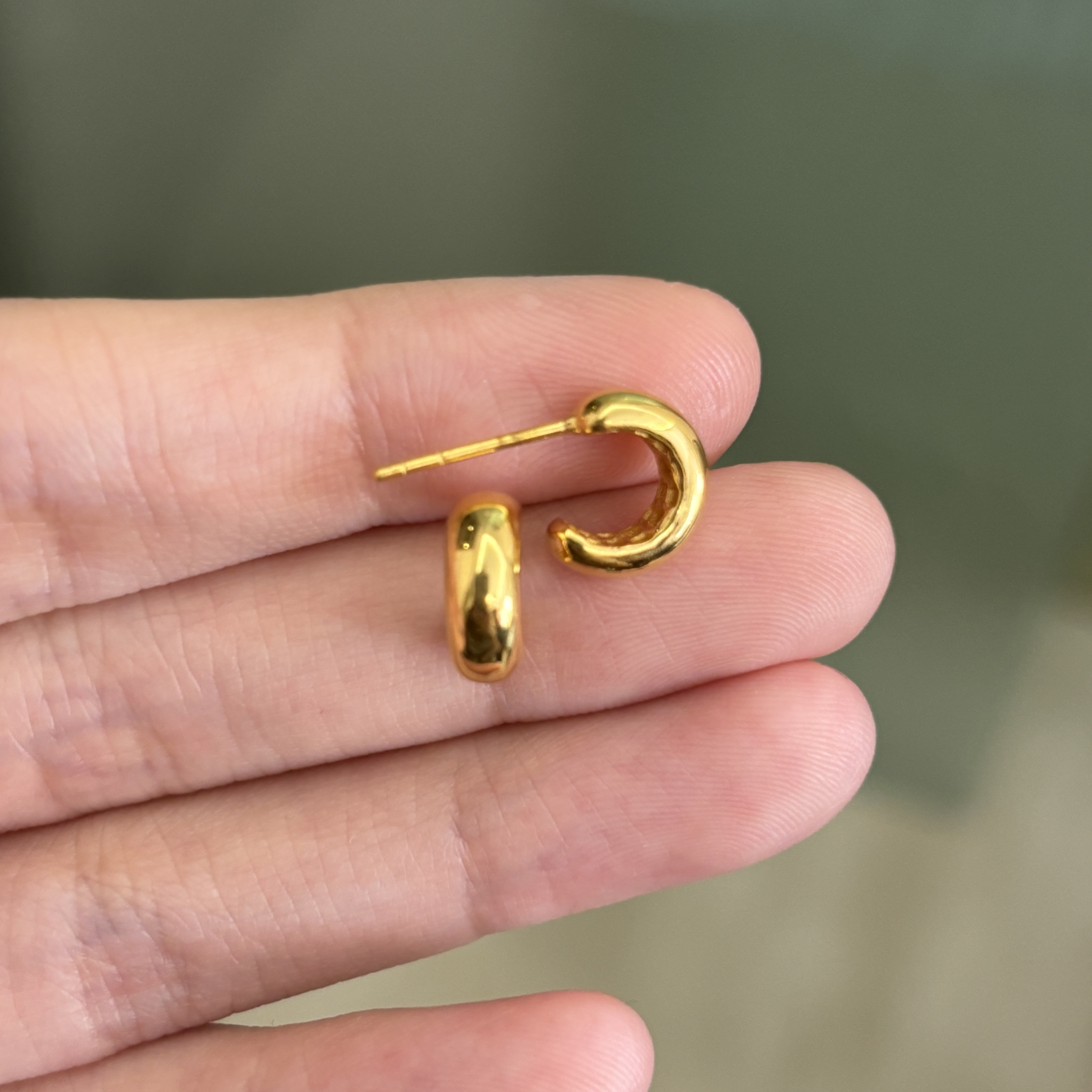 77福利-亮面C型耳钉 直针足金999