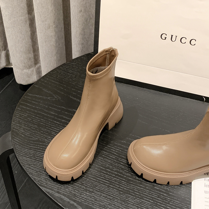 小码女靴313233厚底短靴秋冬2023年新款时尚百搭马丁靴34