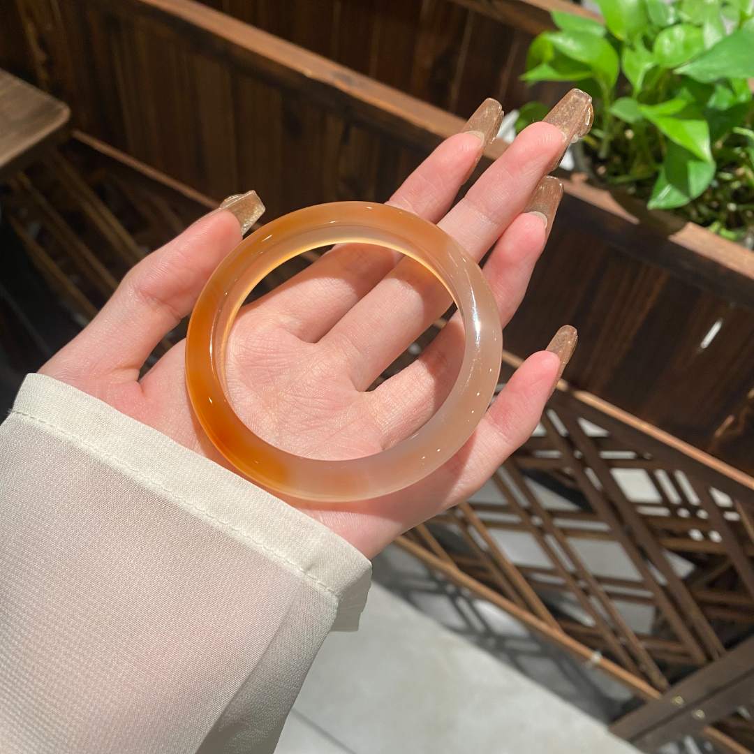 芬达玛瑙天然红玉髓红锦鲤转运火焰纹糖心色精致妈妈玉镯多样性发