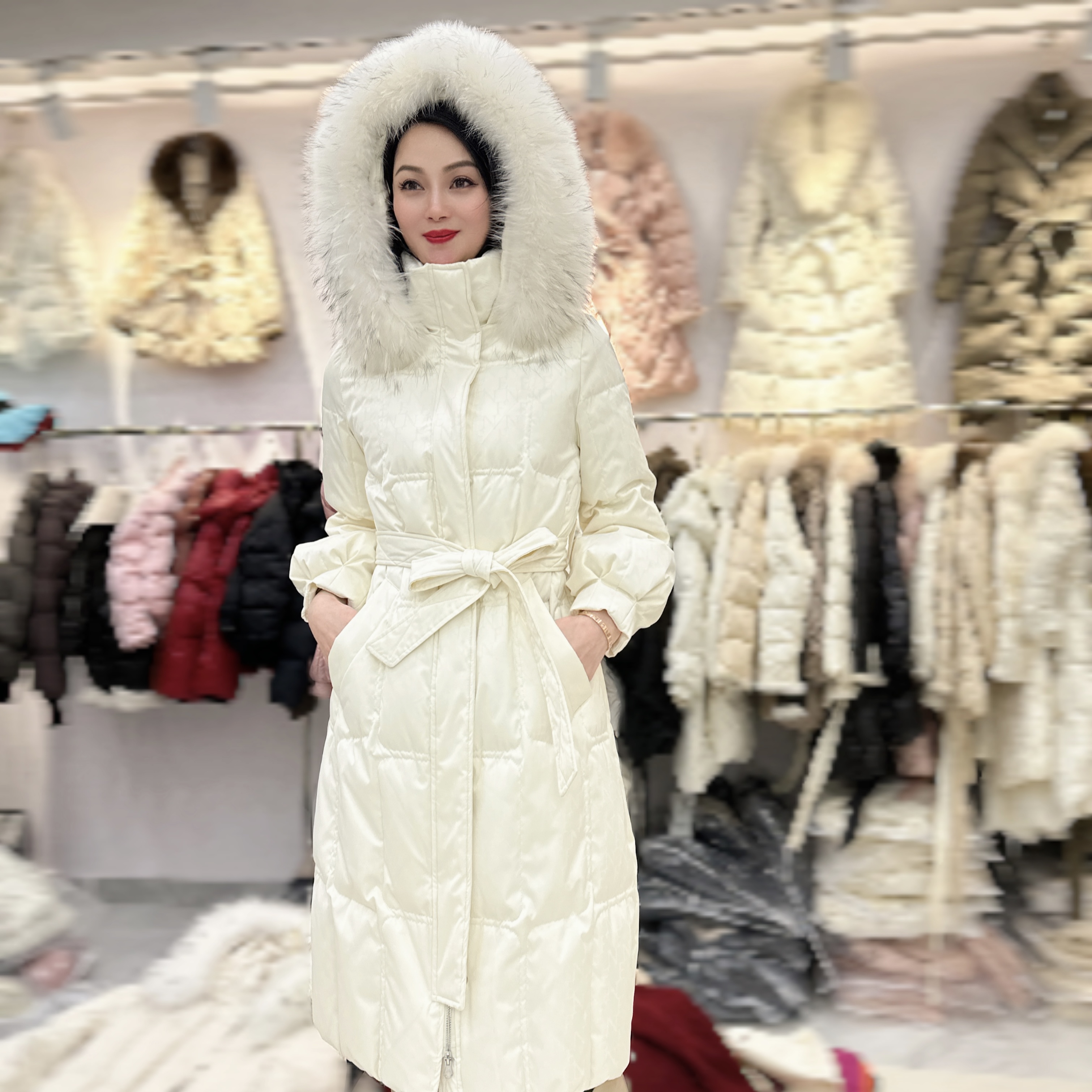 高端气质修身时尚连帽加厚保暖羽绒服