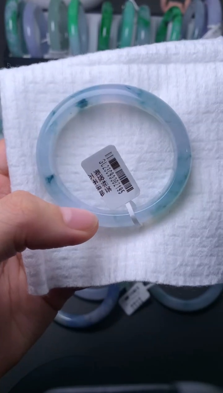 【闪购商品】翡翠手镯未镶嵌52.4