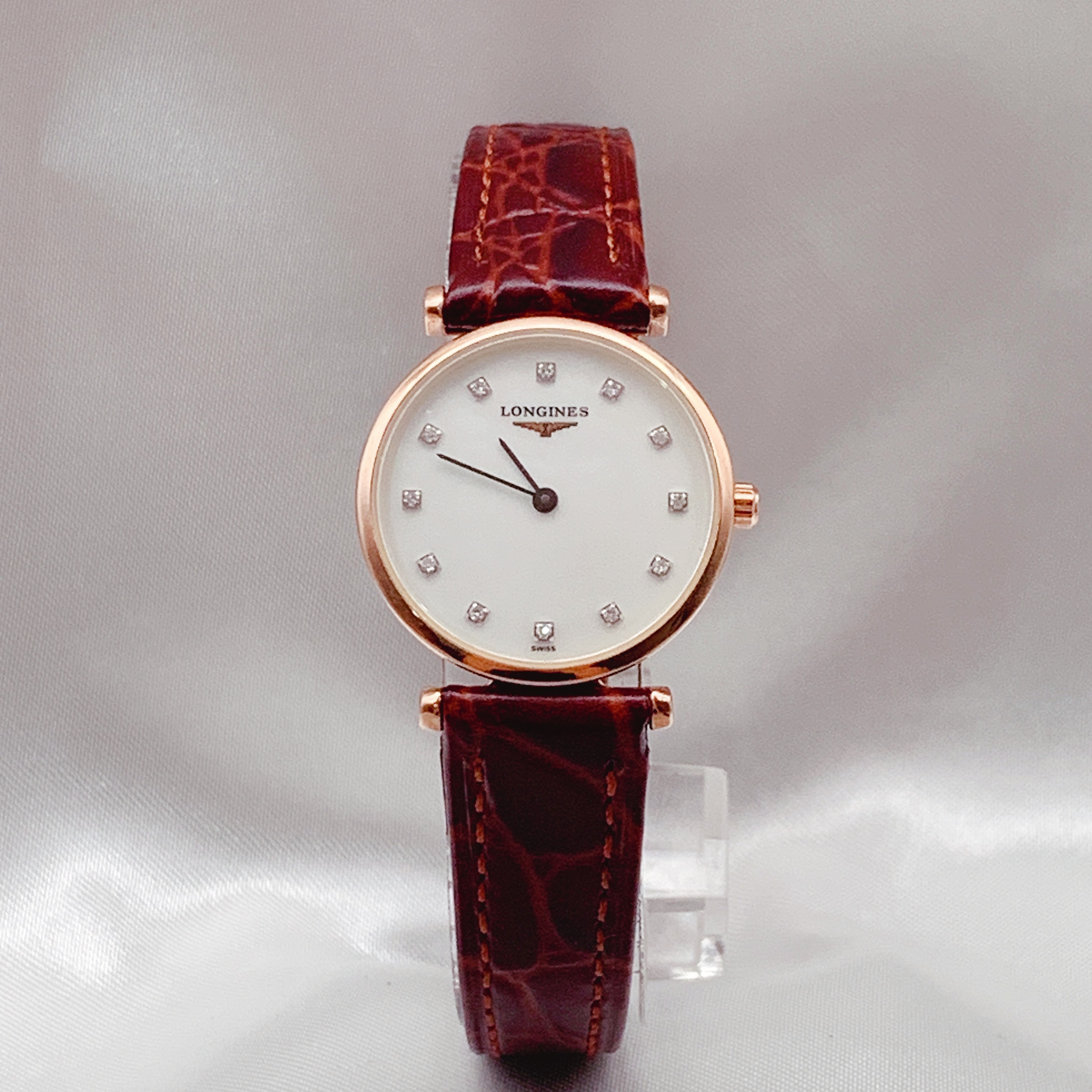 95新 Longines/浪琴 嘉岚/石英机芯/贝母盘/钻刻女表/表径24mm