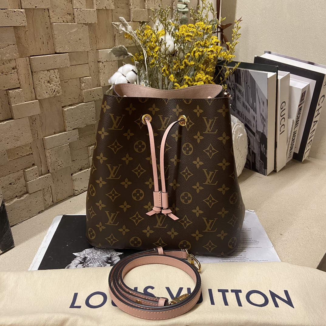 99新 LouisVuitton/路易威登 粉色水桶包 芯片款