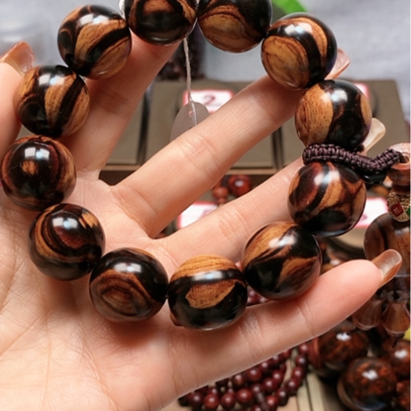 【闪购商品】雕刻木材二*