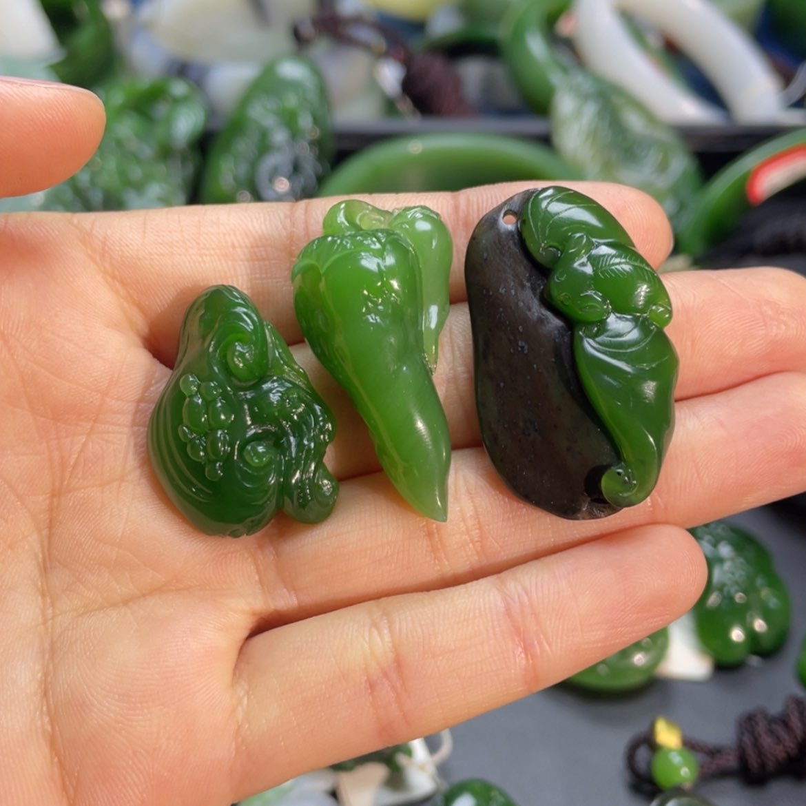 【闪购商品】和田玉颈饰未镶嵌格****格