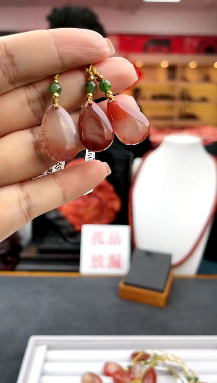 【闪购商品】南红玛瑙水滴手机挂-多样性发一件银S925镶嵌一件5
