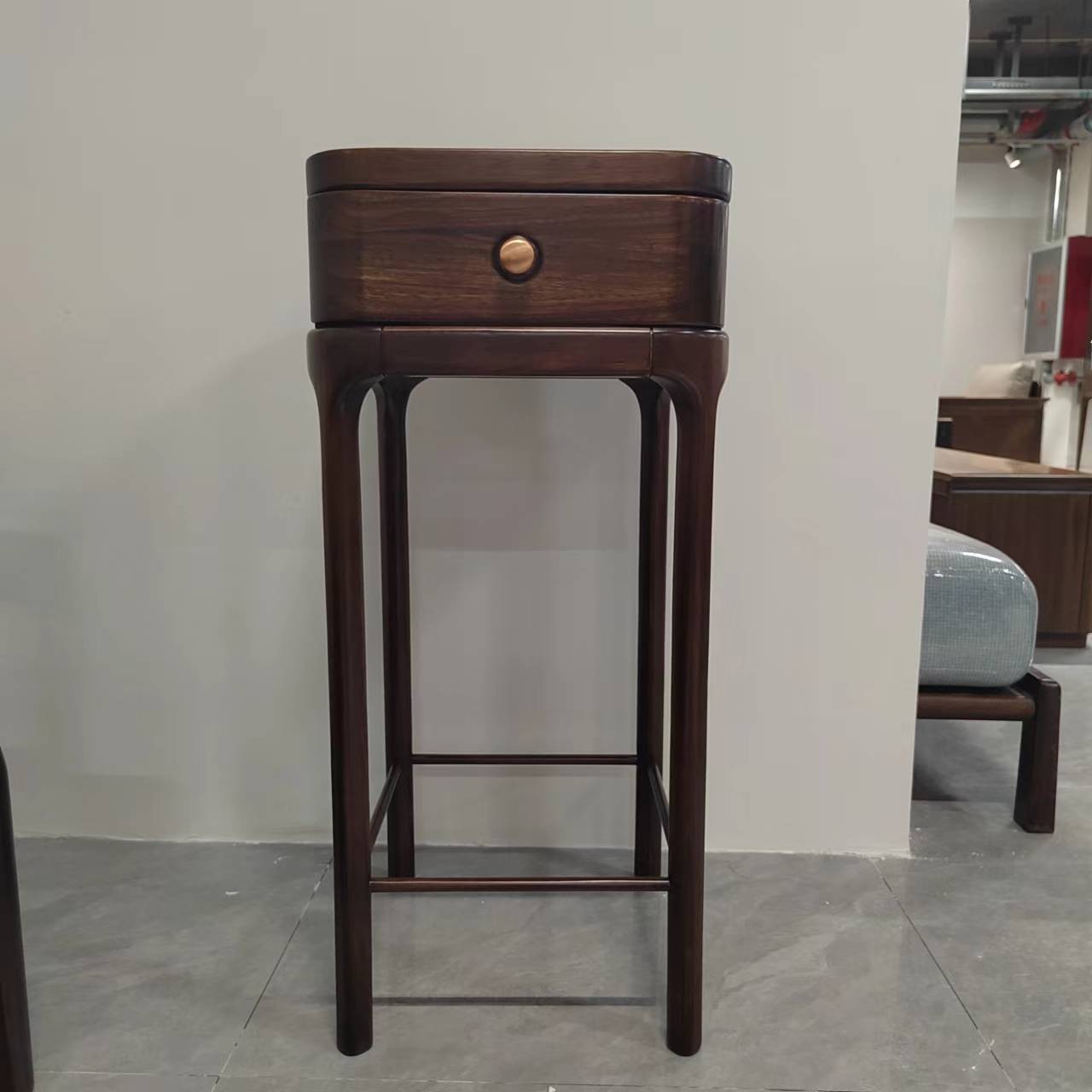 【品牌库存】420*420*900新中式乌金木花架置物架全实木立体