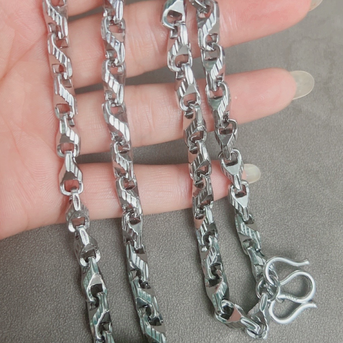 合金项链 卡7车花发字链长度62克重约72克时尚商务百搭/铂色