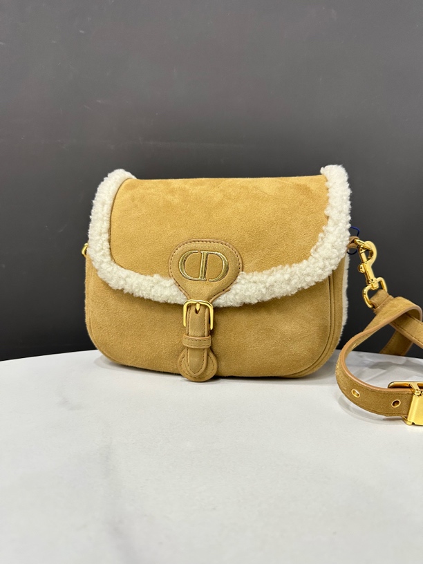99新 DIOR/迪奥 bobby羊羔毛马鞍包 21cm/JJ04112308