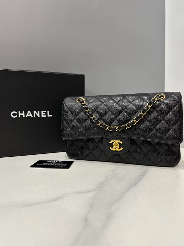 95新  街角/香奈儿黑金鱼子酱cf中号28开卡25cm/JJ4010602