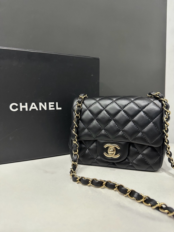 99新 Chanel/香奈儿 黑金方胖子芯片16cm/JJ04060704/街角