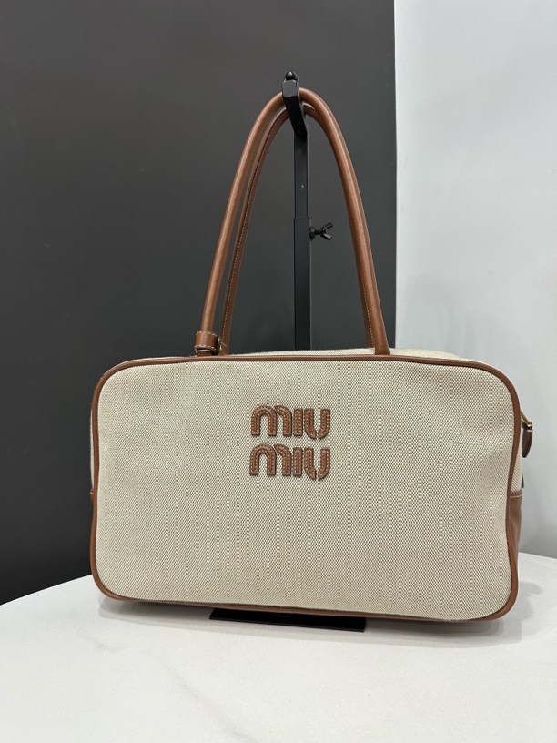 99新 MIU MIU/缪缪 24秀款帆布公文包34cm/JJ4102606