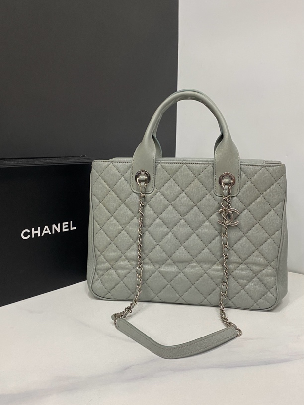 95新 Chanel/香奈儿 灰色鱼子酱手提托特25开30cm/0294110208