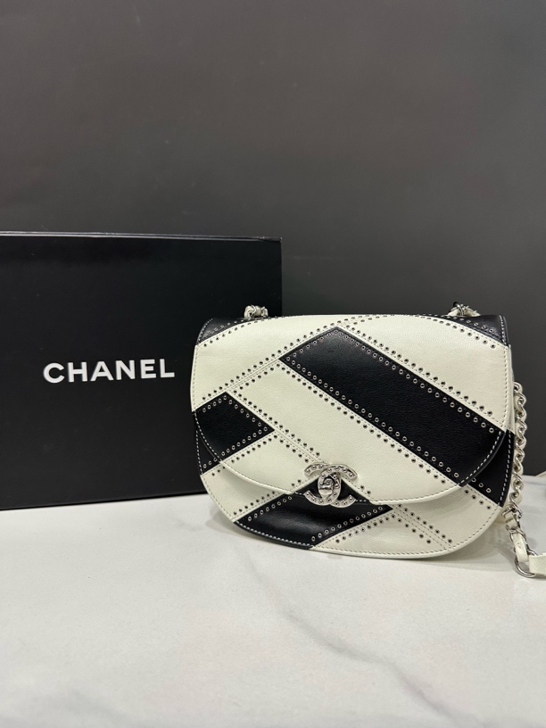 95新 Chanel/香奈儿 秀款马鞍包25开20cm/0034102406