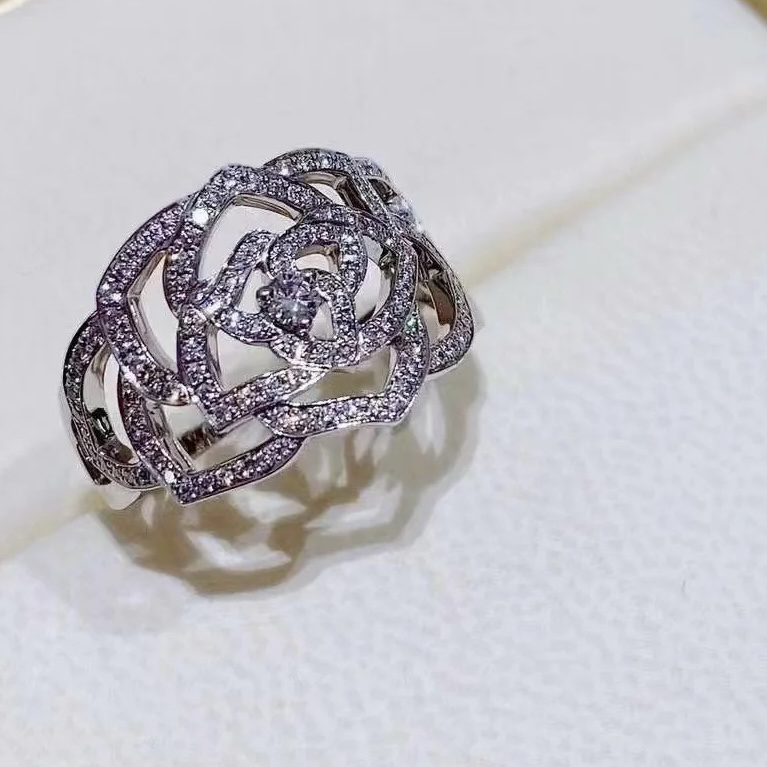 99新  街角/伯爵Piaget玫瑰戒指52码/JJ4011804