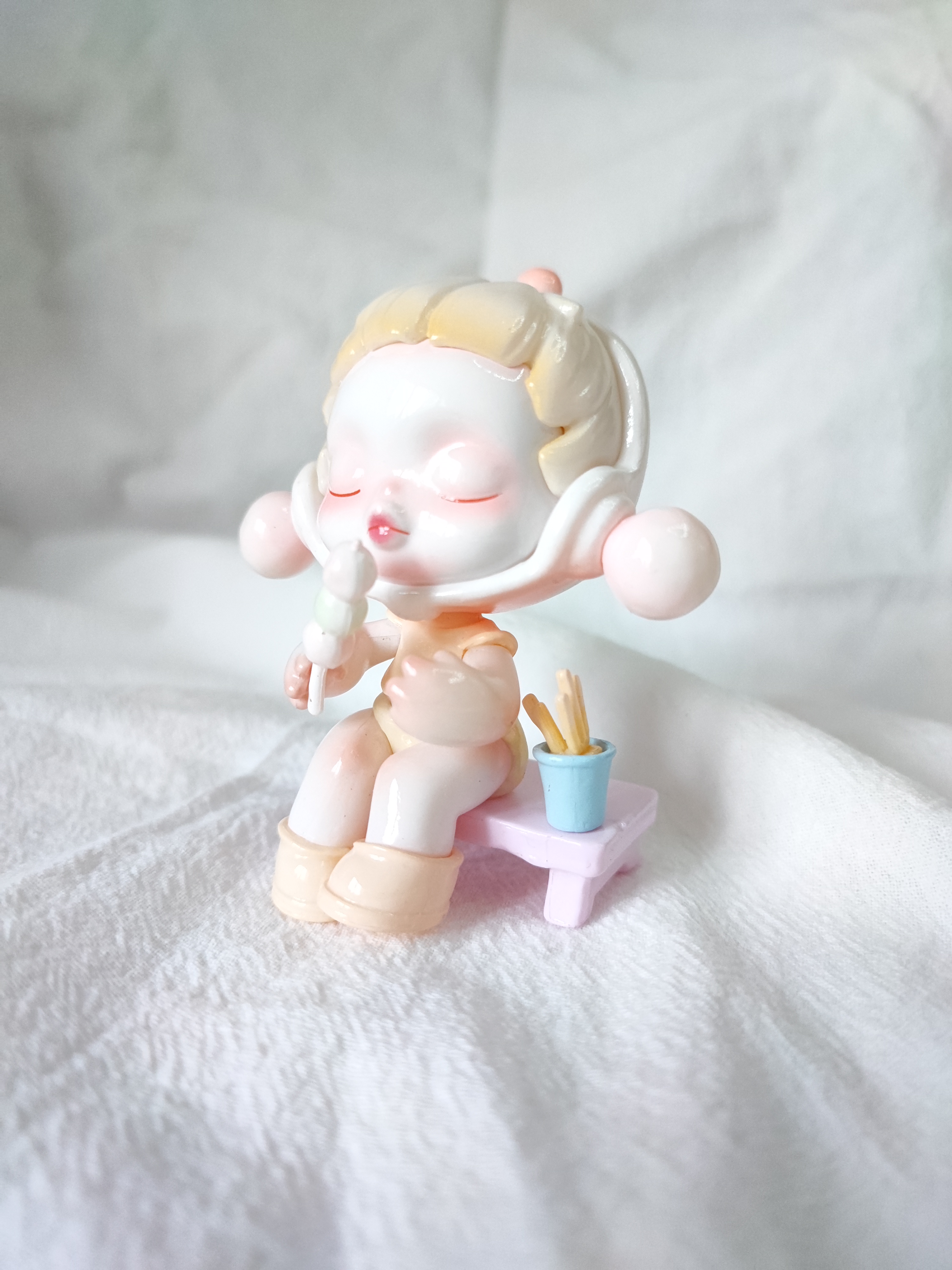 手办盲盒款式随机