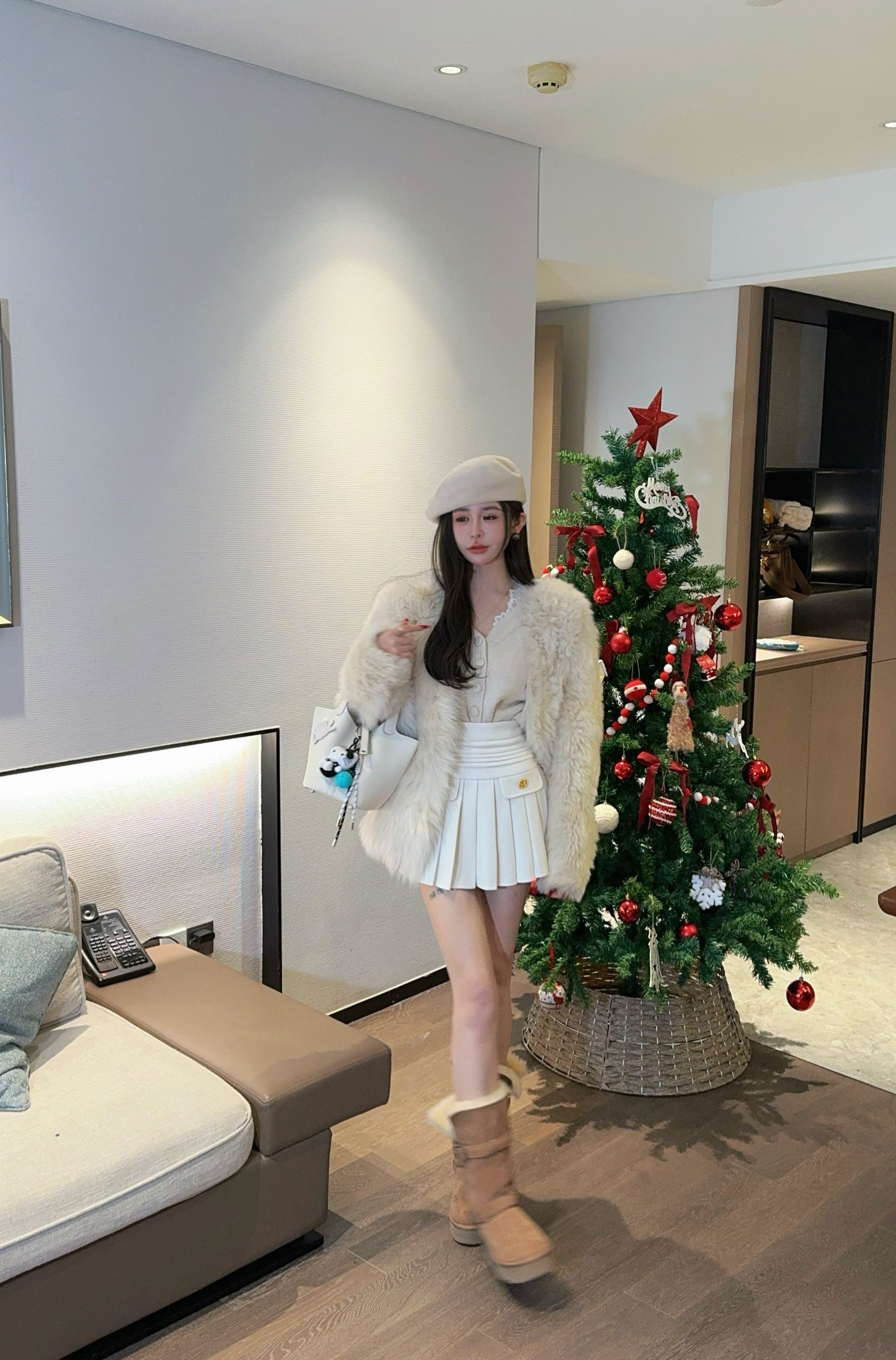 米娜家【新年战袍】经典时尚托斯卡纳皮毛一体外套