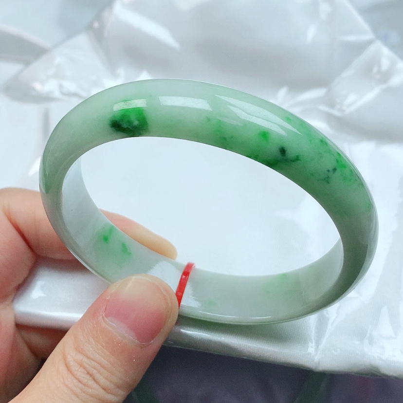 【闪购商品】翡翠手镯未镶嵌?****?