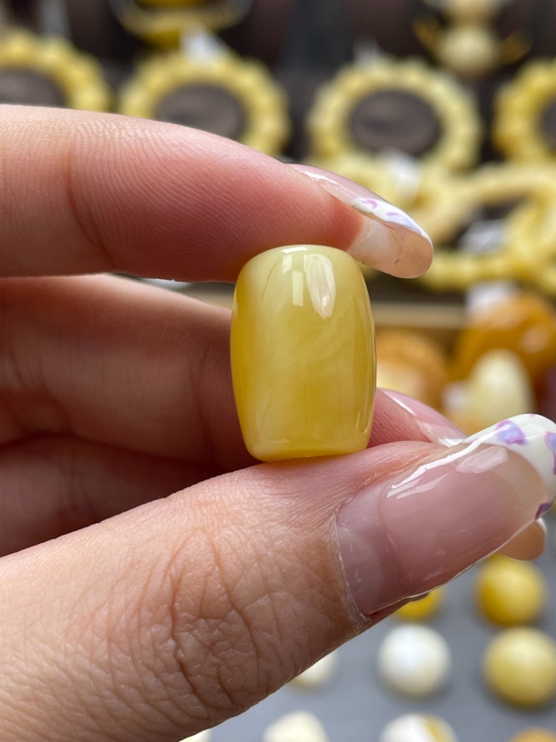 亿熙珠宝天然原矿琥珀蜜蜡桶珠尺寸12.7mm*18.2mm