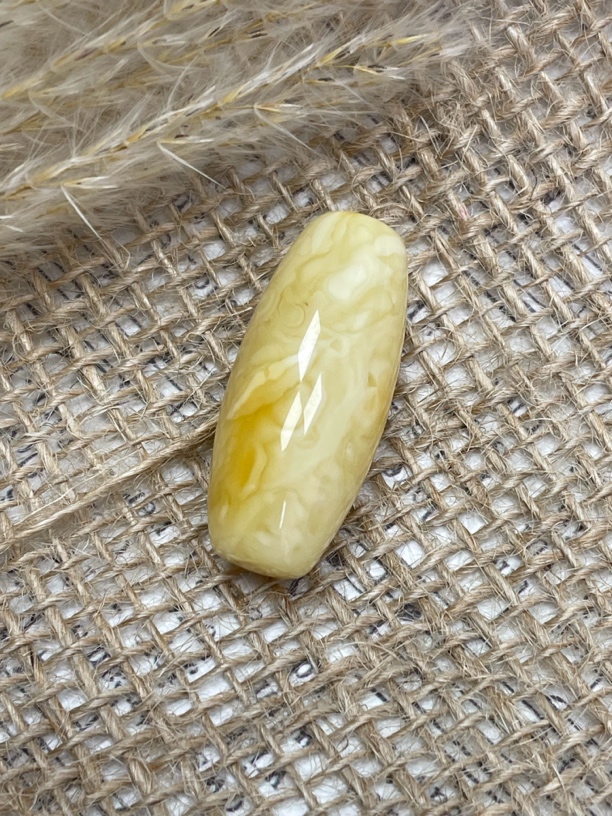 亿熙珠宝天然原矿琥珀蜜蜡.桶珠带粉点卡14*32.6mm