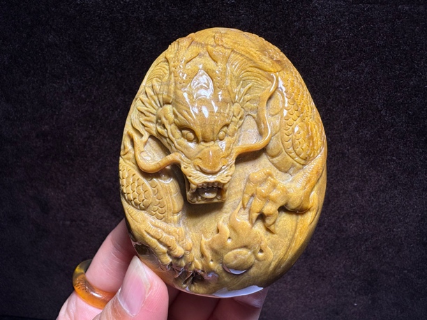 天然缅甸硬琥珀：老油根：老龙王：规格：76.8×58×34mm 重：75克