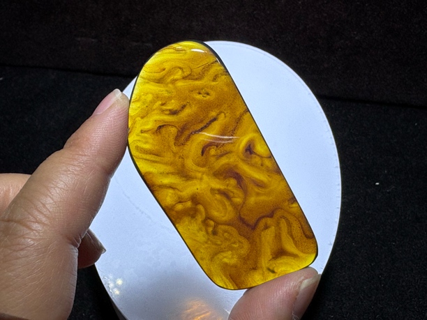  风卷云沙起 云化雨落地 天然缅甸琥珀